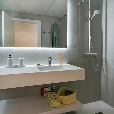 Apartamento Split-level With & Private Rooftop