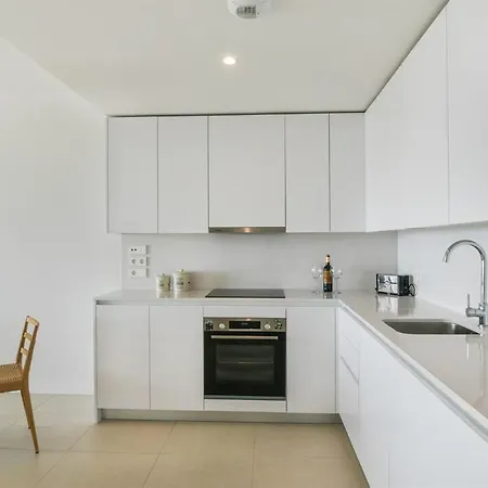 Split-level With & Private Rooftop *