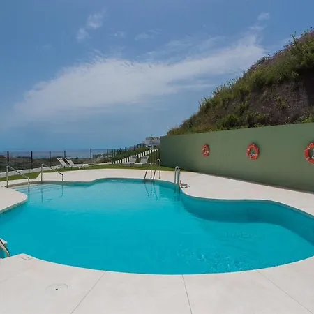 Split-level With & Private Rooftop Apartamento