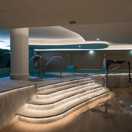Split-level With & Private Rooftop Apartment Malaga