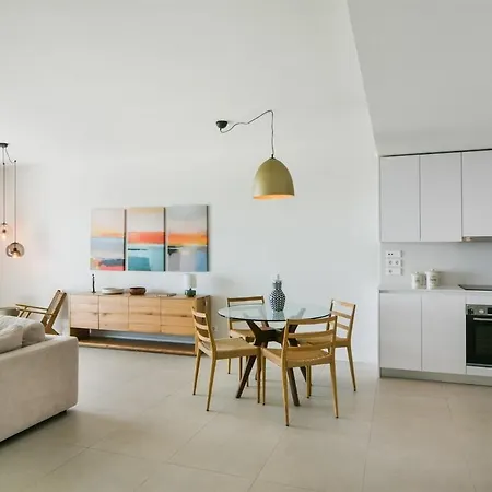 Split-level With & Private Rooftop *