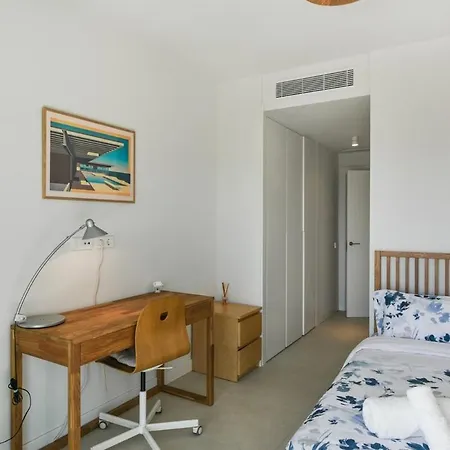 Split-level With & Private Rooftop Apartamento