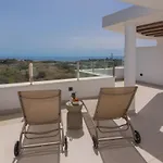 Split-level With & Private Rooftop Apartman Málaga