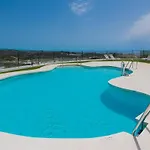 Split-level With & Private Rooftop Apartman *