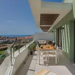 Split-level With & Private Rooftop *
