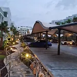 Split-level With & Private Rooftop Apartman Málaga