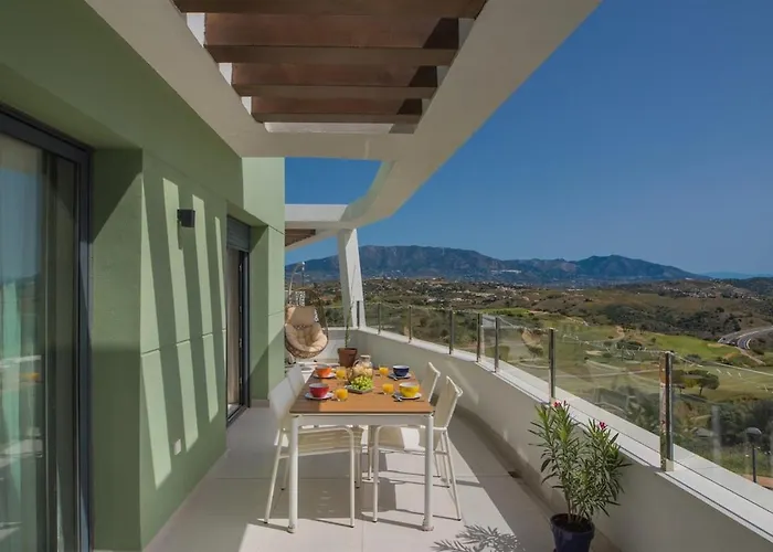 Апартаменты Split-level With & Private Rooftop Малага