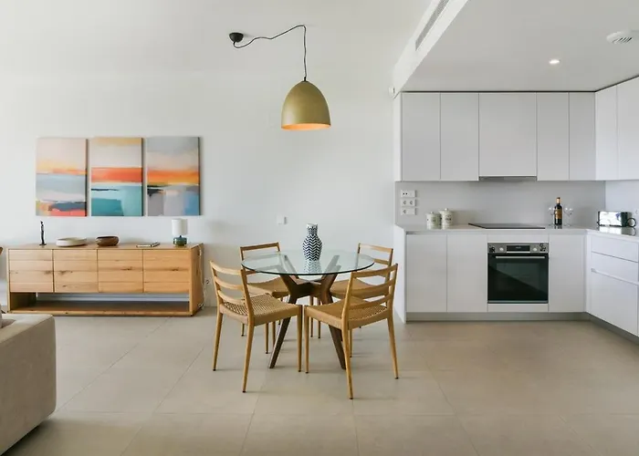 Апартаменты Split-level With & Private Rooftop Малага