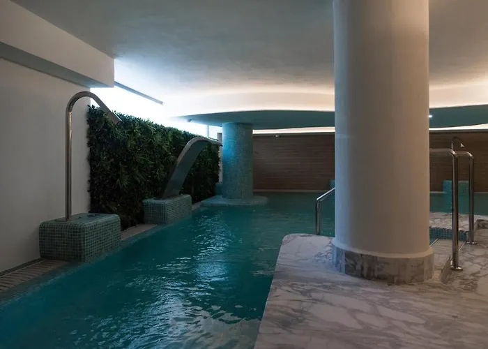 Split-level With & Private Rooftop Апартаменты *